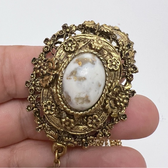 Vintage Victorian Revival Ornate Goldtone Speckle Cabochon Tassel Clip Earrings - Picture 4 of 7